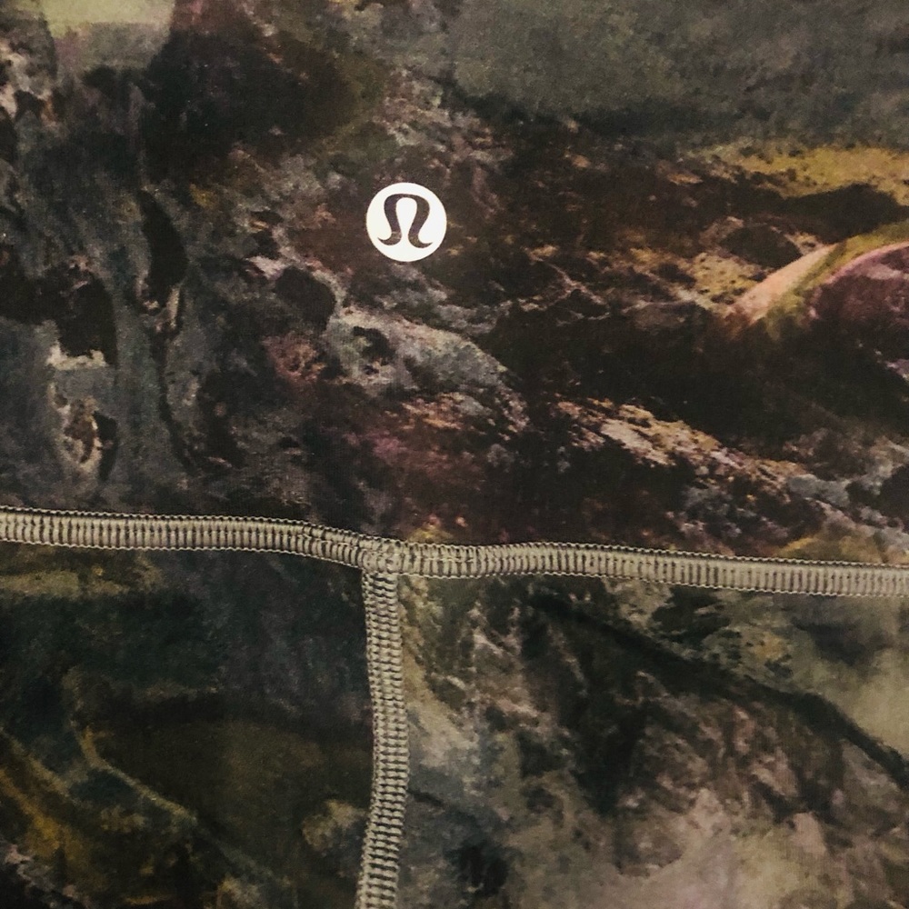 GUC bundle of 3 Lululemon leggings - Picture 16 of 16